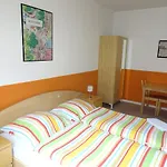 Gaestehaus Grupello בית הארחה 2*