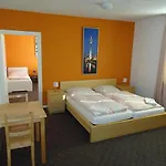 בית הארחה Gaestehaus Grupello