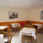 בית הארחה Gaestehaus Grupello