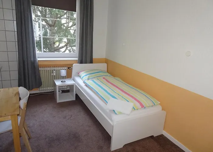 格鲁佩罗宾馆 2*